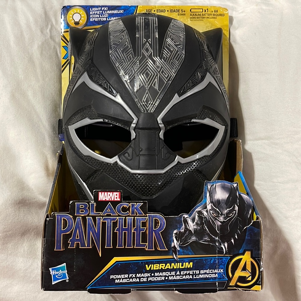 Black Panther Vibranium Power FX Mask